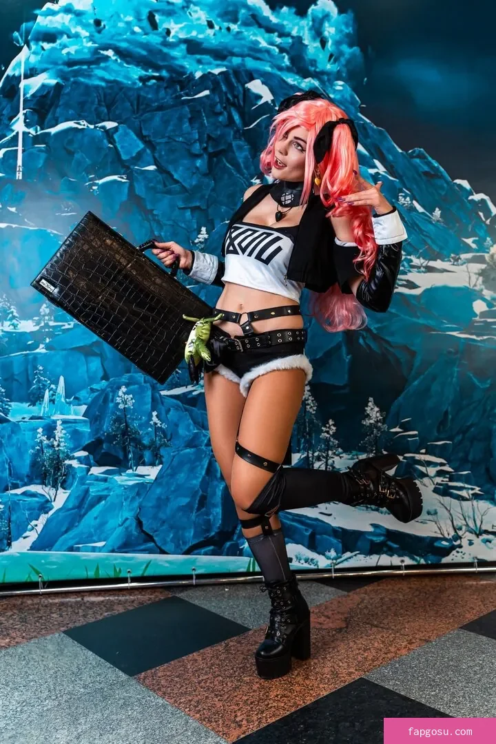 Anya Ichios