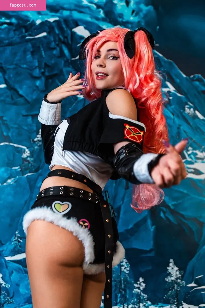 Anya Ichios