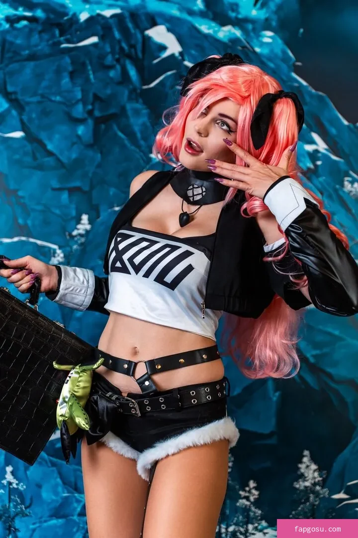 Anya Ichios