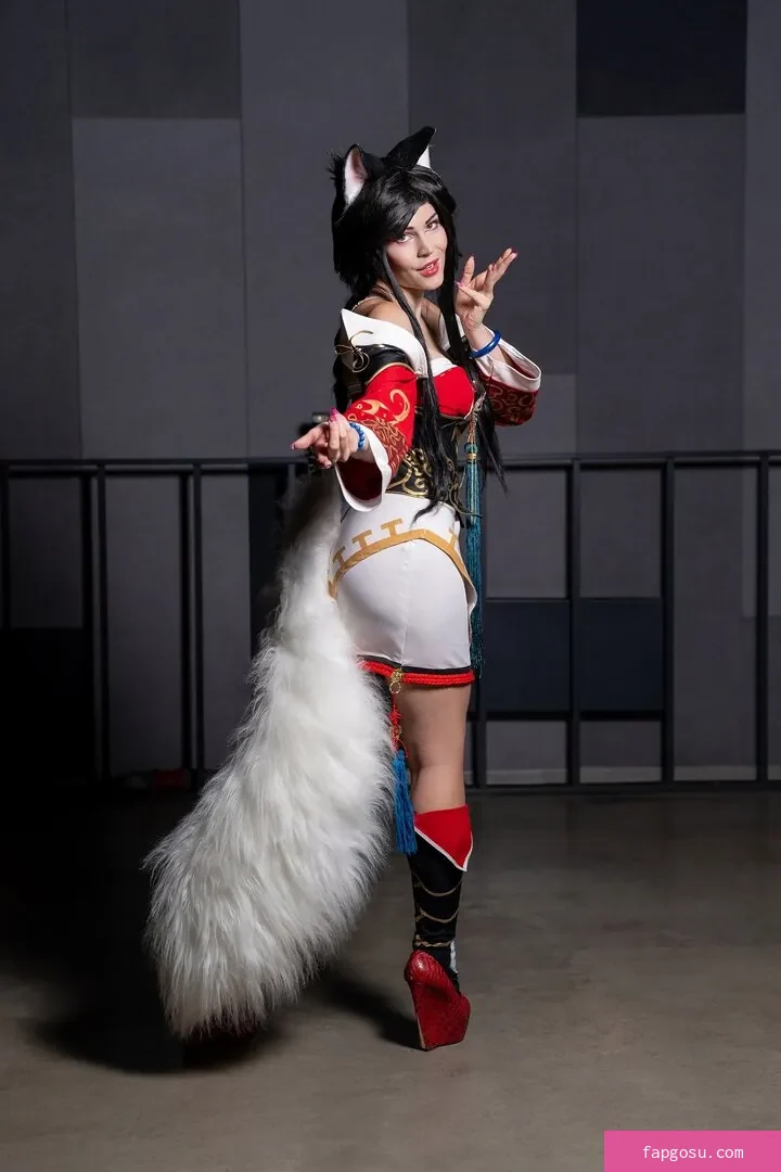 Anya Ichios