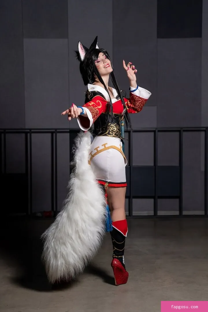 Anya Ichios