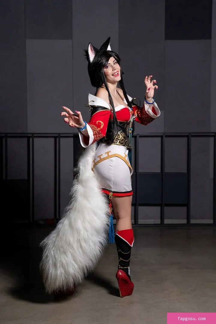 Anya Ichios