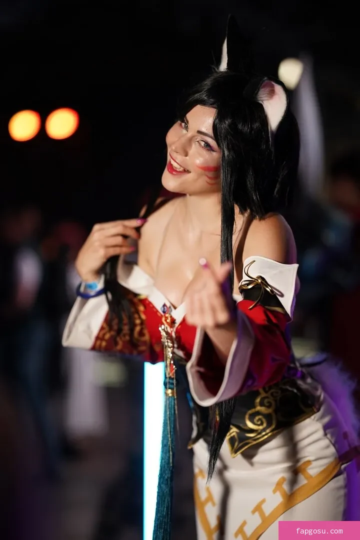 Anya Ichios