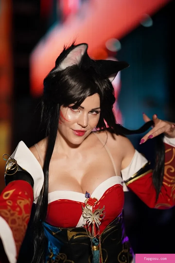 Anya Ichios