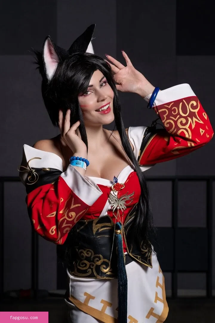 Anya Ichios