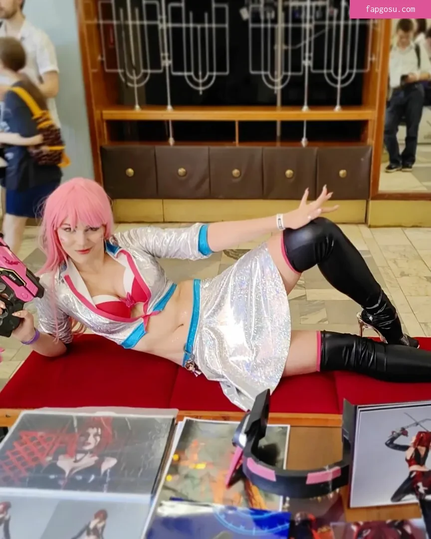 Anya Ichios