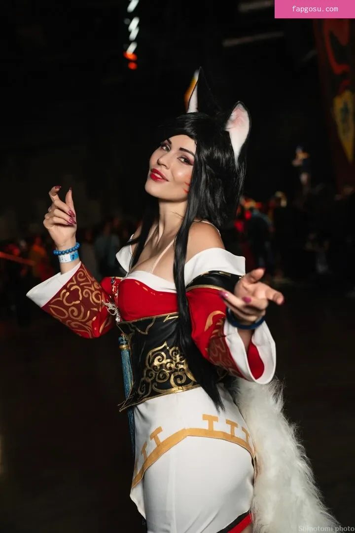 Anya Ichios