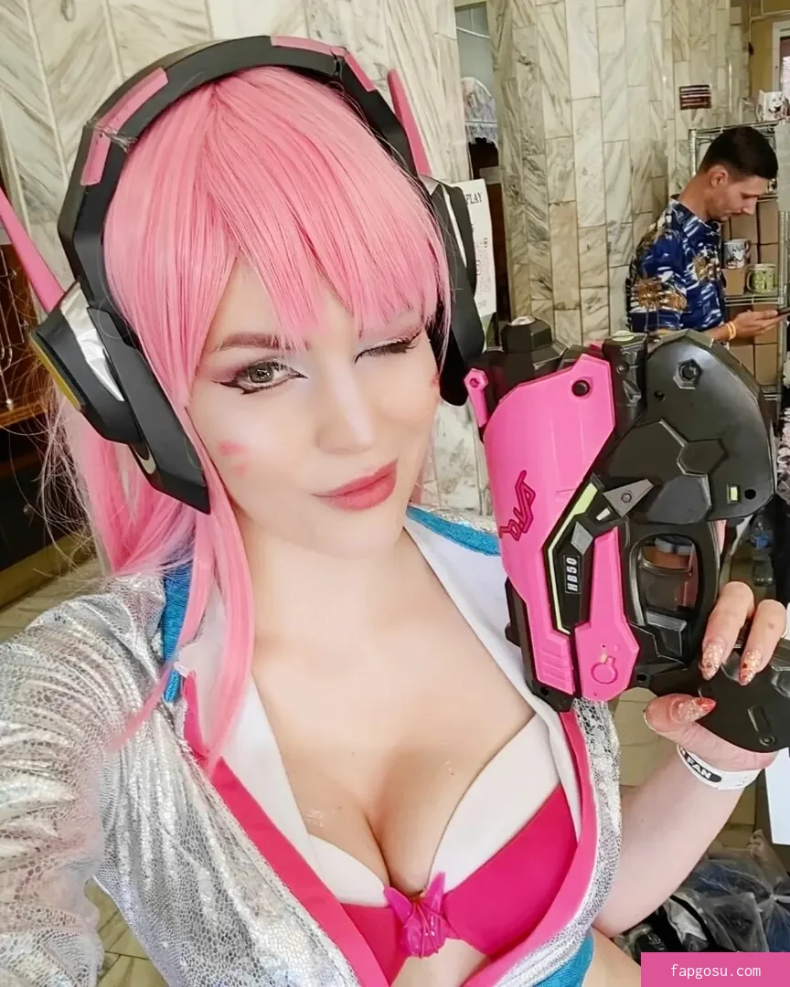 Anya Ichios