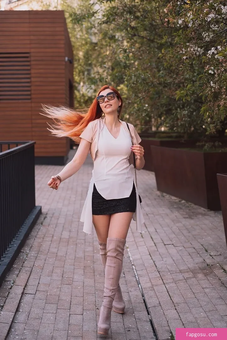 Anya Ichios