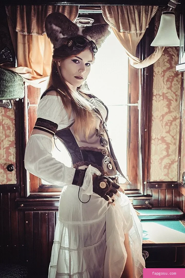 Anya Ichios