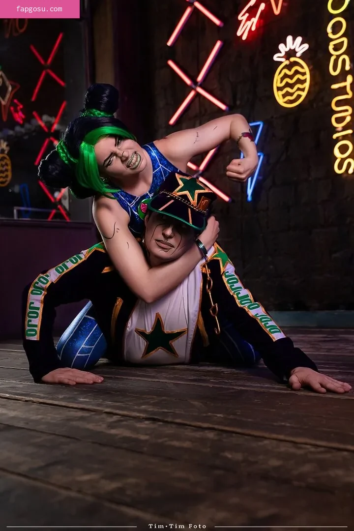 Anya Ichios