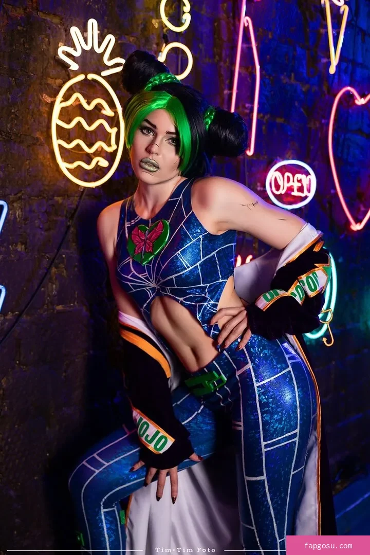 Anya Ichios