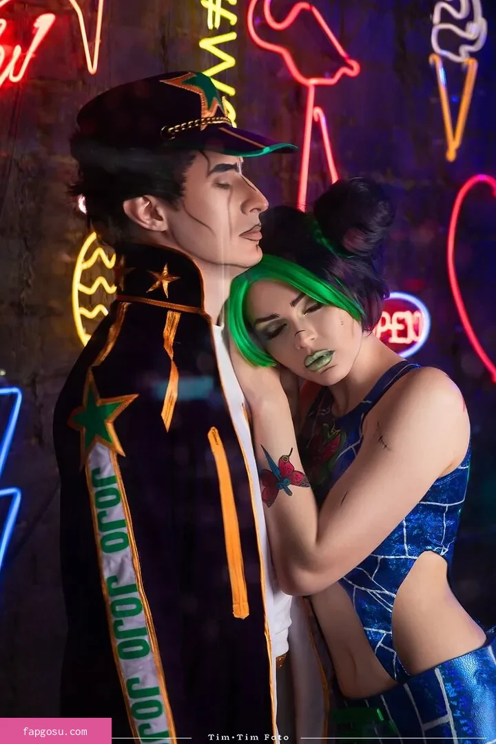 Anya Ichios