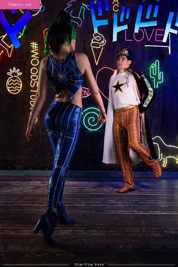 Anya Ichios
