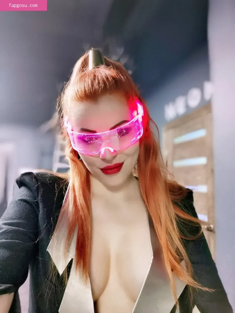 Anya Ichios