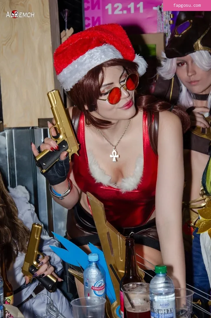Anya Ichios