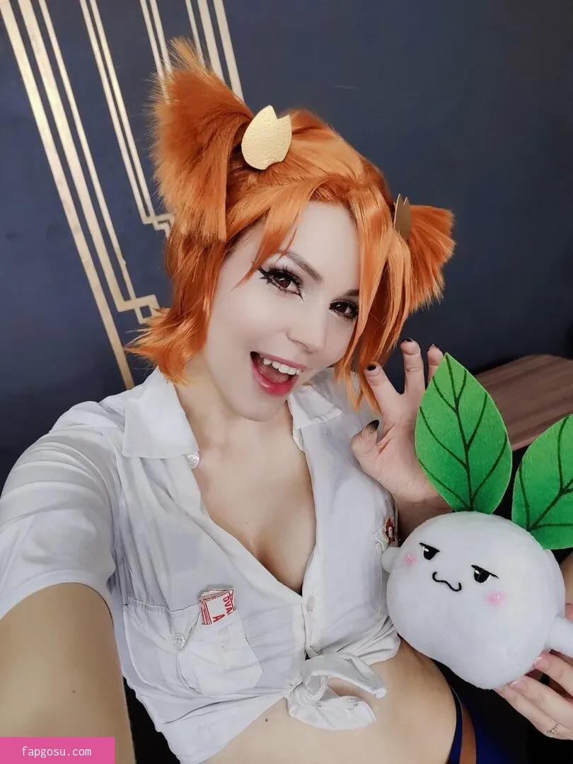 Anya Ichios