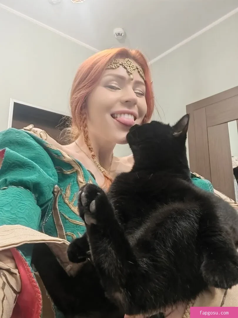 Anya Ichios