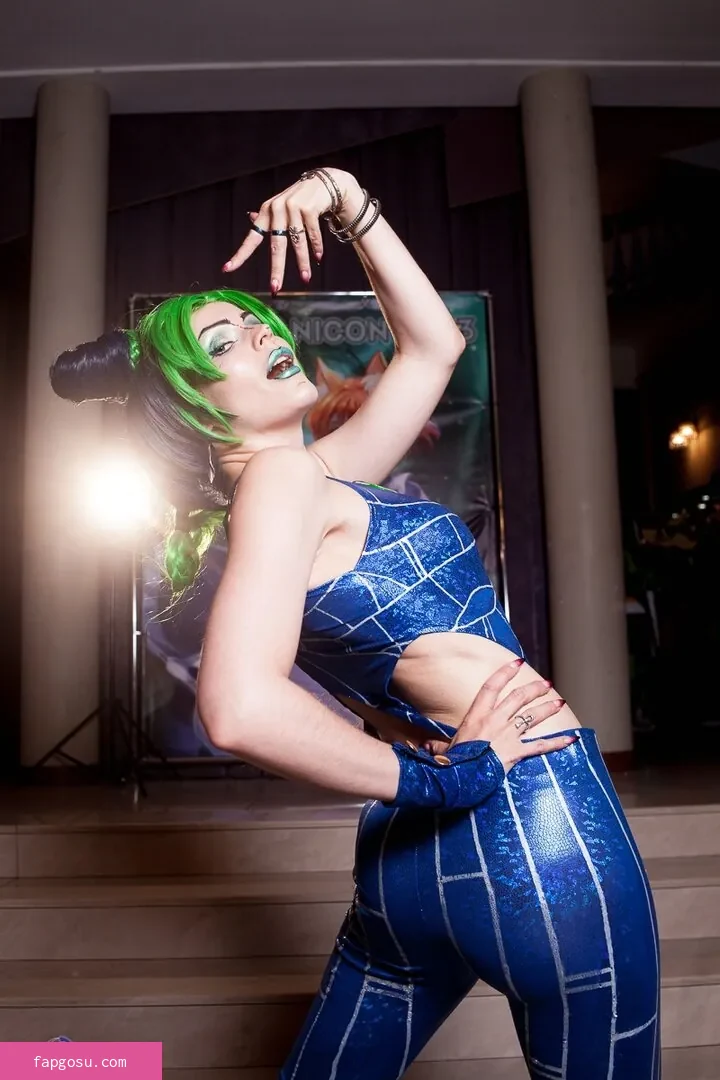 Anya Ichios