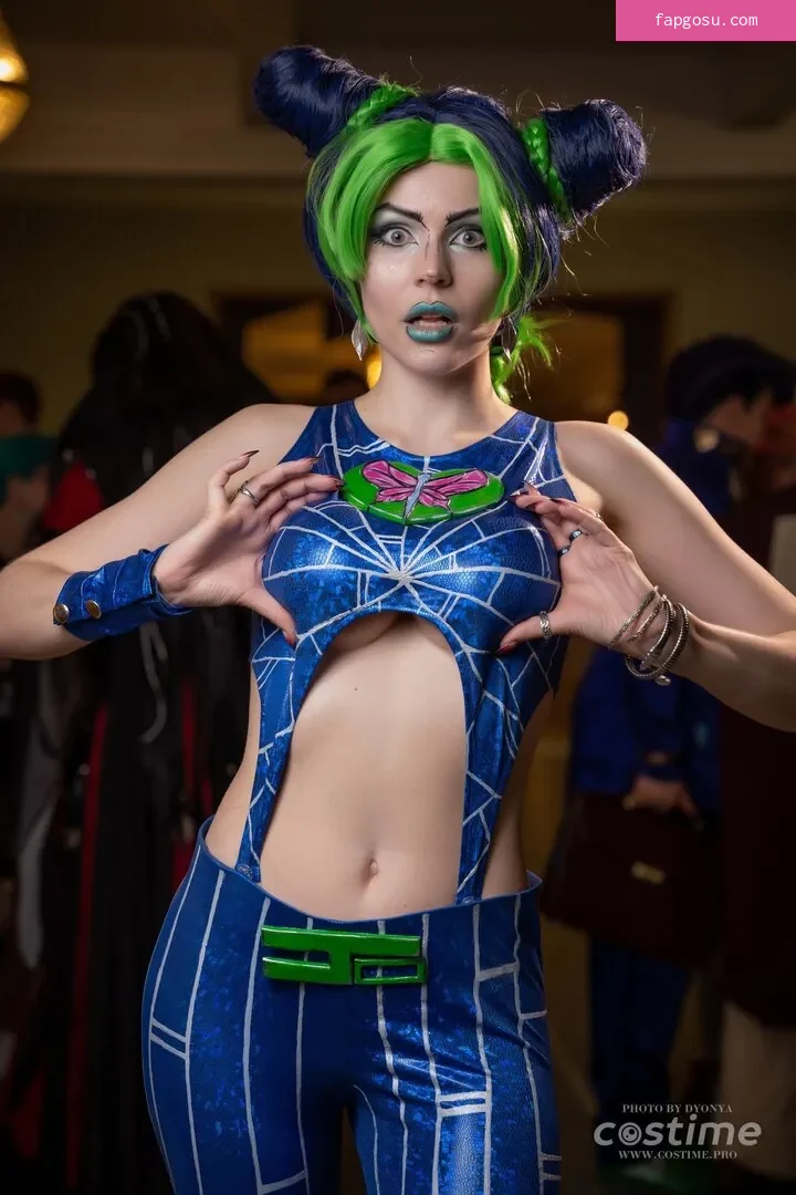 Anya Ichios