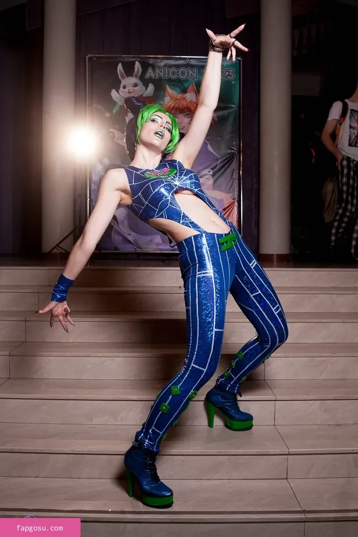 Anya Ichios
