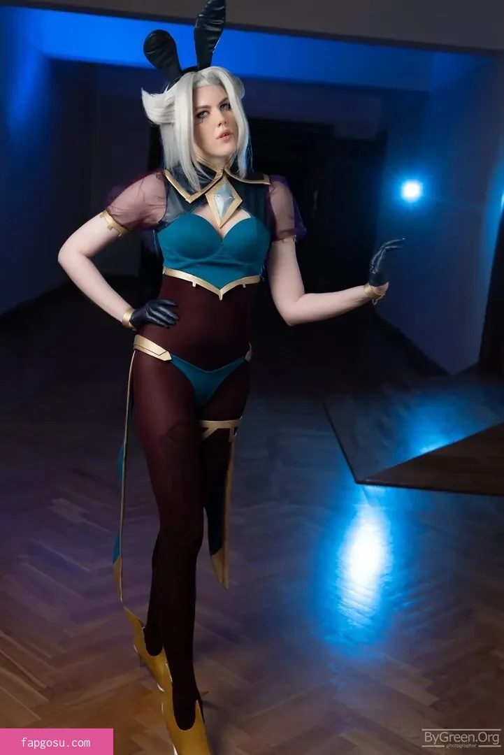 Anya Ichios
