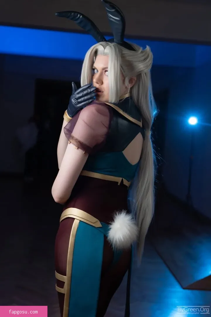 Anya Ichios