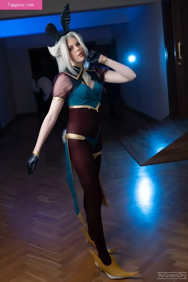 Anya Ichios