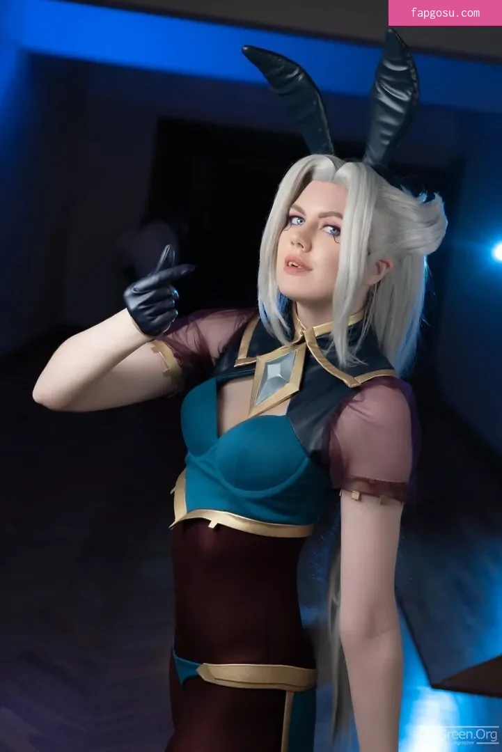 Anya Ichios