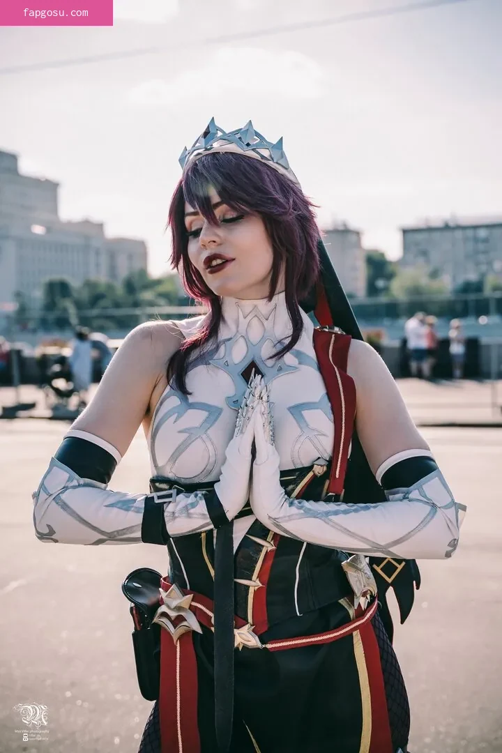 Anya Ichios