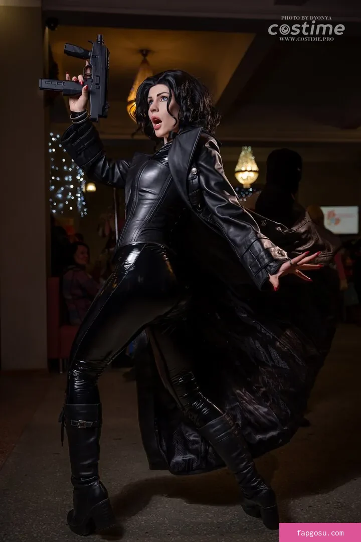 Anya Ichios