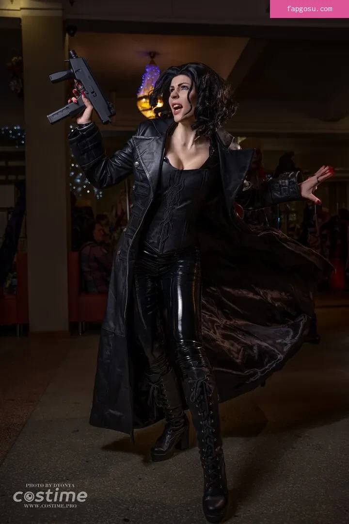 Anya Ichios