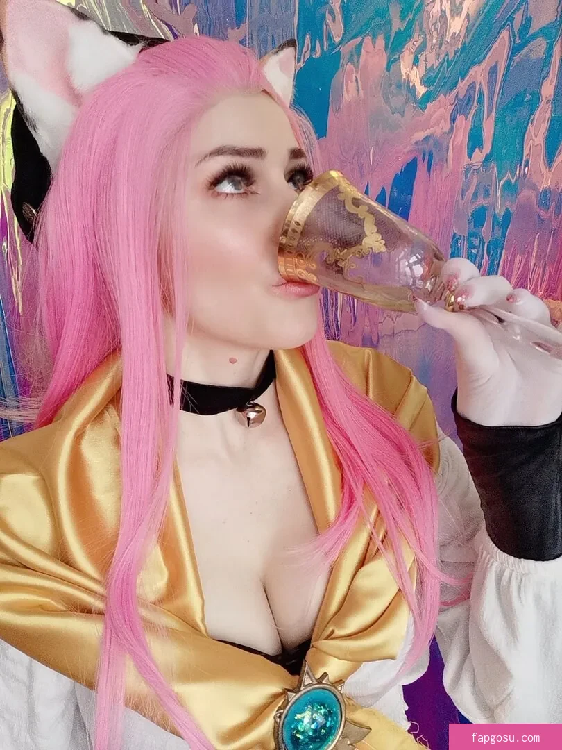 Anya Ichios
