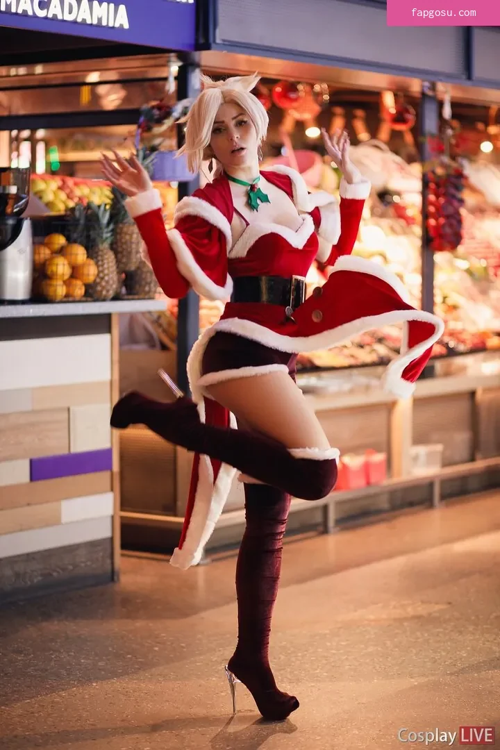 Anya Ichios