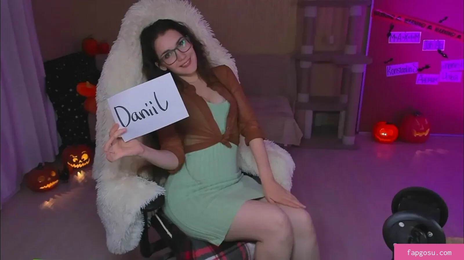 ASMR KittyKlaw