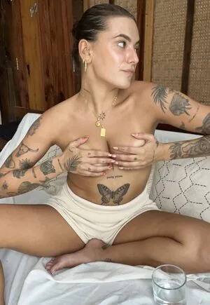 alexandracoveos content