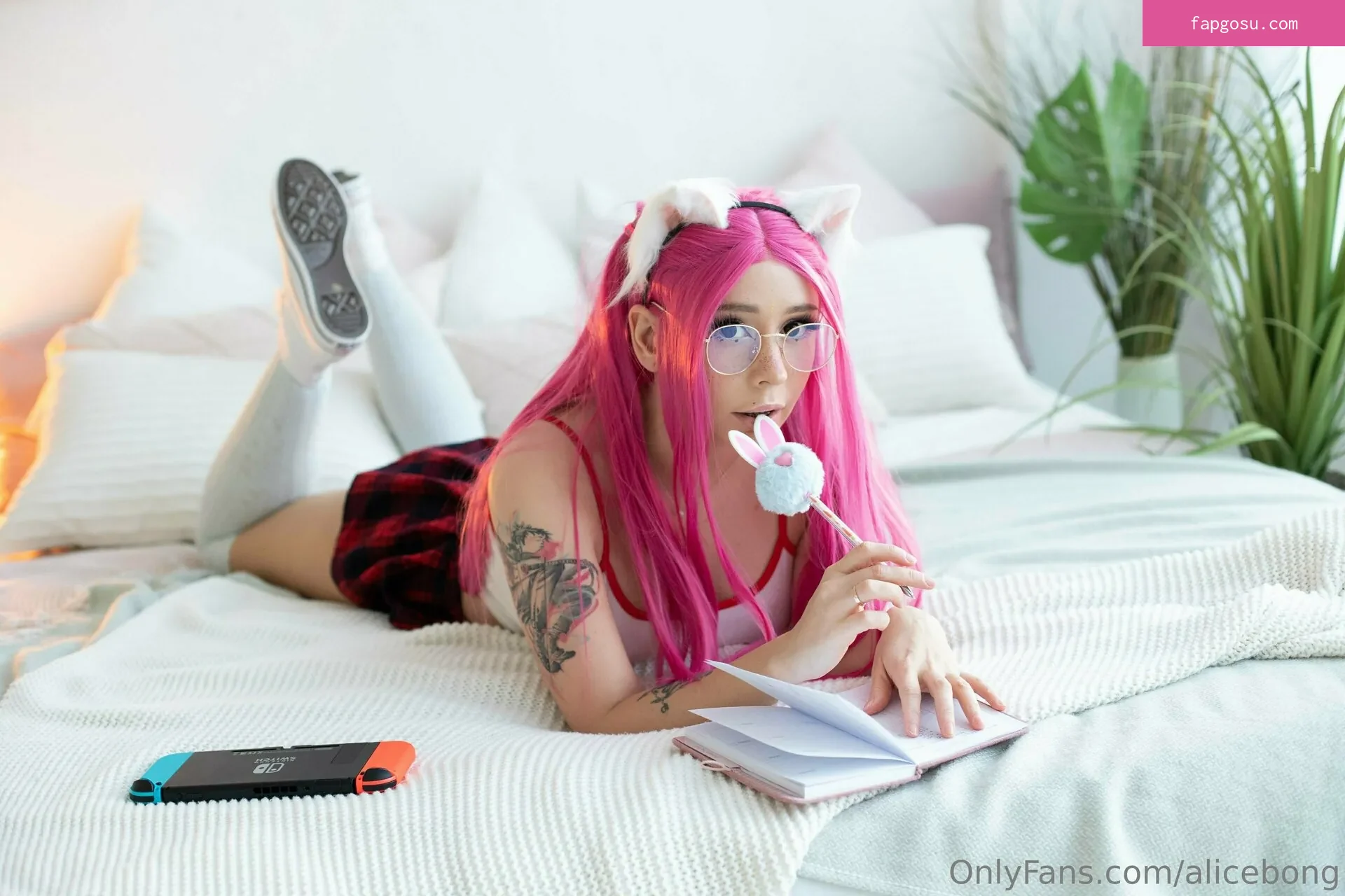 AliceBong - Photo #1477