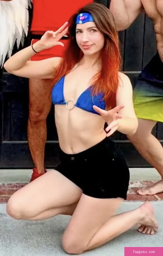 Amanda Lynne