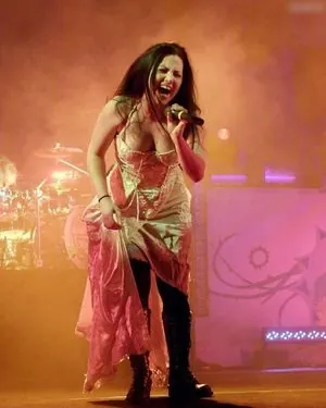 Amy Lee (Evanescence) content
