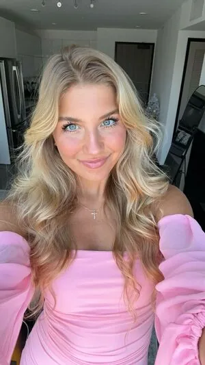Aniela Leon