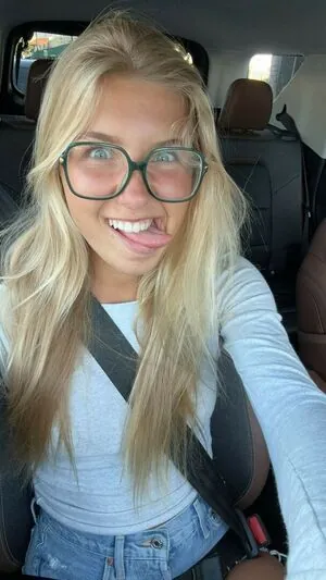 Aniela Leon