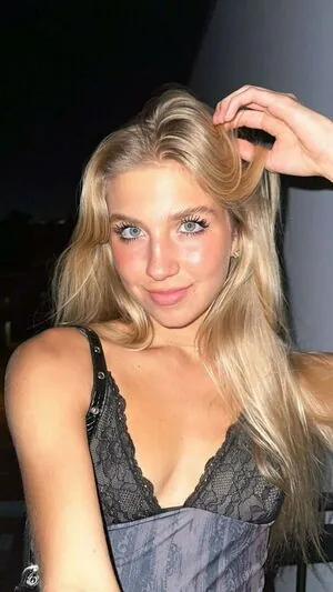 Aniela Leon