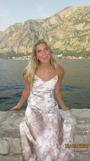 Aniela Leon