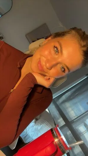 Aniela Leon