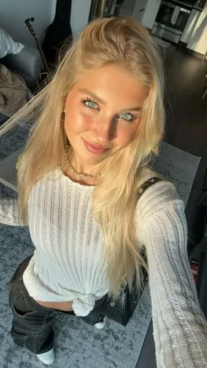 Aniela Leon