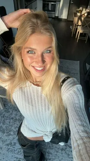Aniela Leon