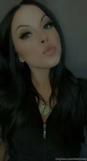 Anniemarie7 / Little22lady / Honeybaby_lo content