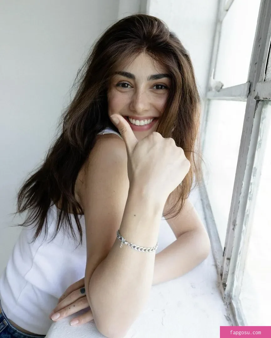 Alexa Mansour