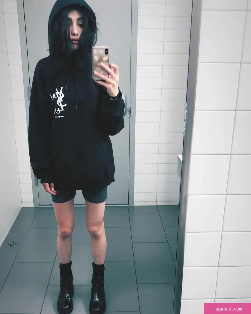 Alexa Mansour