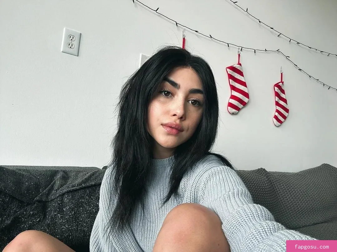 Alexa Mansour